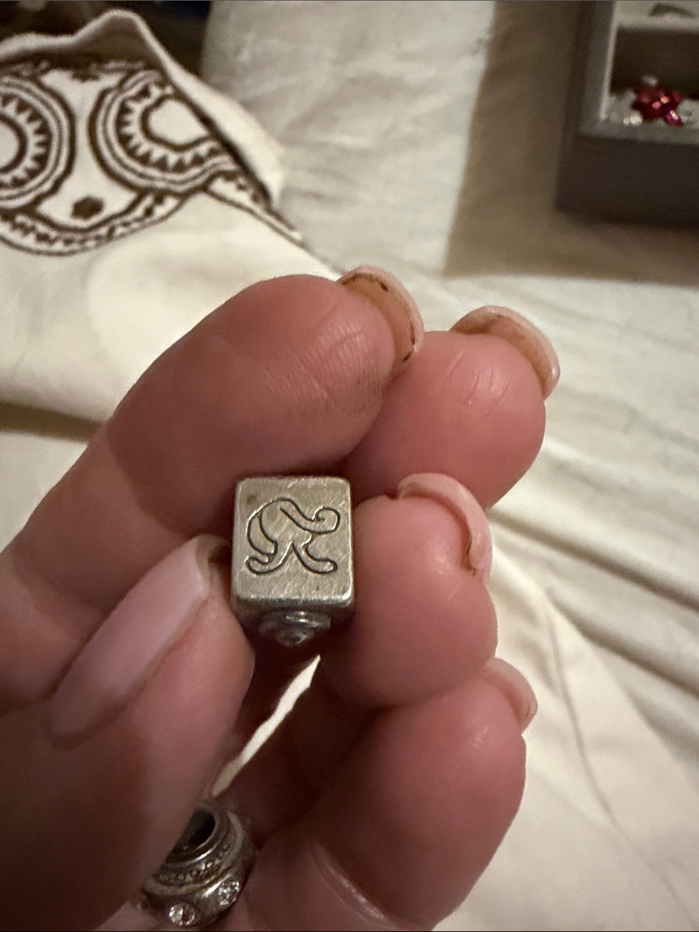 Brighton cat cube bead with two crystal beads - Picture 7 of 8
